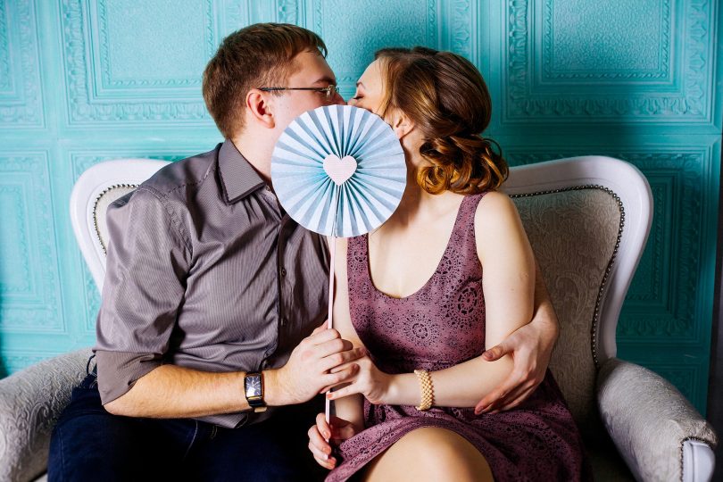 Comment faire des rencontres sans utiliser d’application ?